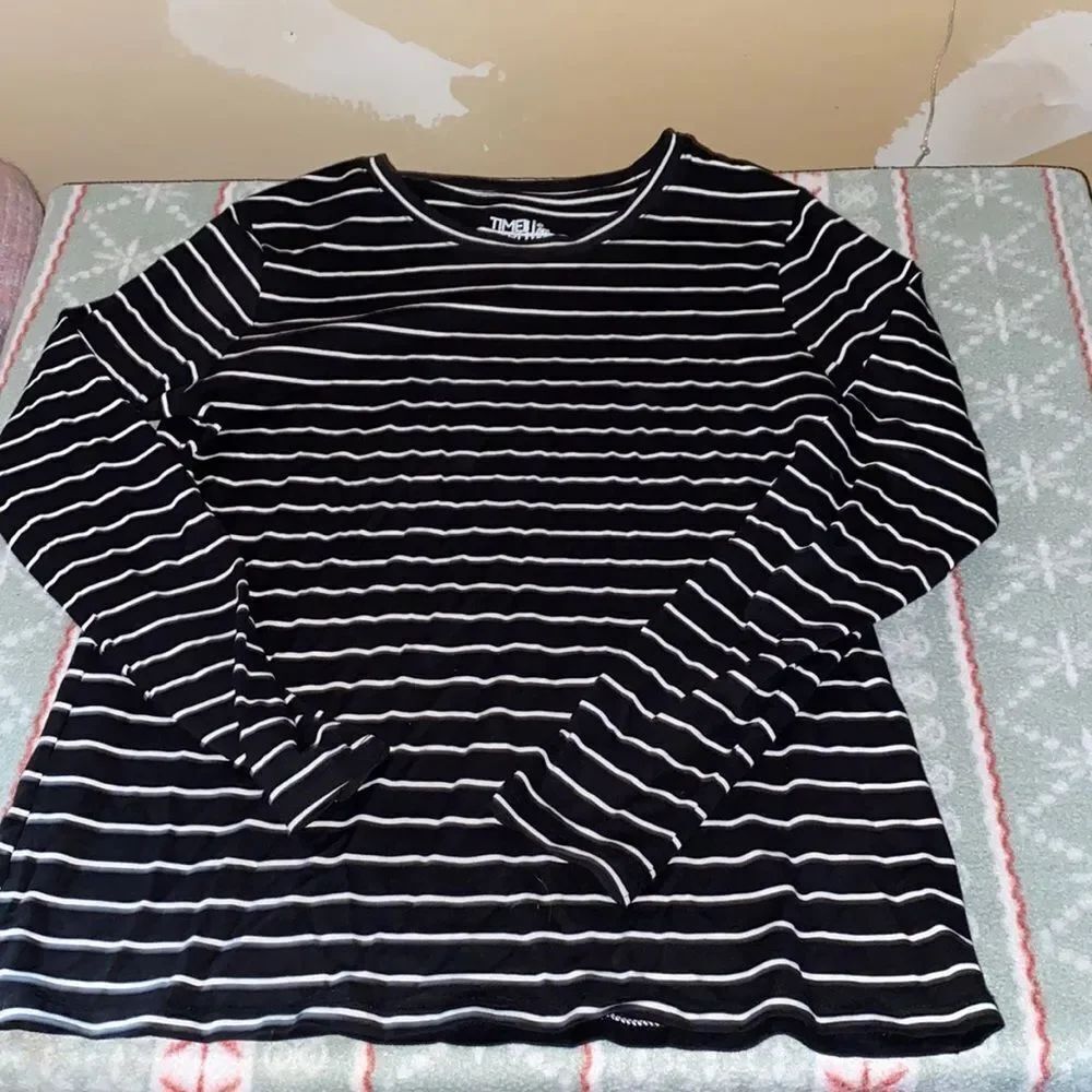 Time and Tru Black and white Stripped Top sz. S